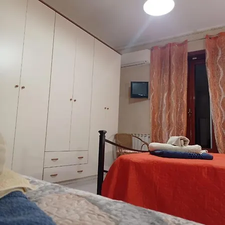 Short Less Apartment-rooms Maison d'hôtes