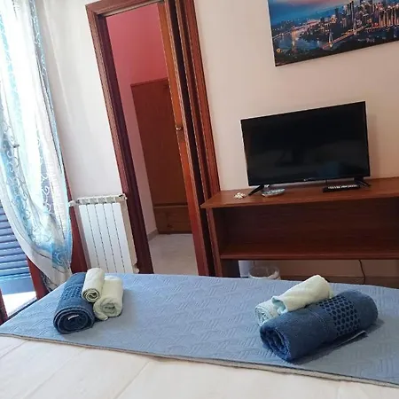 Short Less Apartment-rooms Maison d'hôtes Milazzo